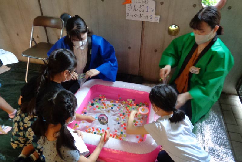 請川滋大 研究室の様子