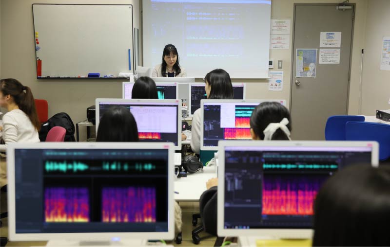 藤崎和香 研究室の様子