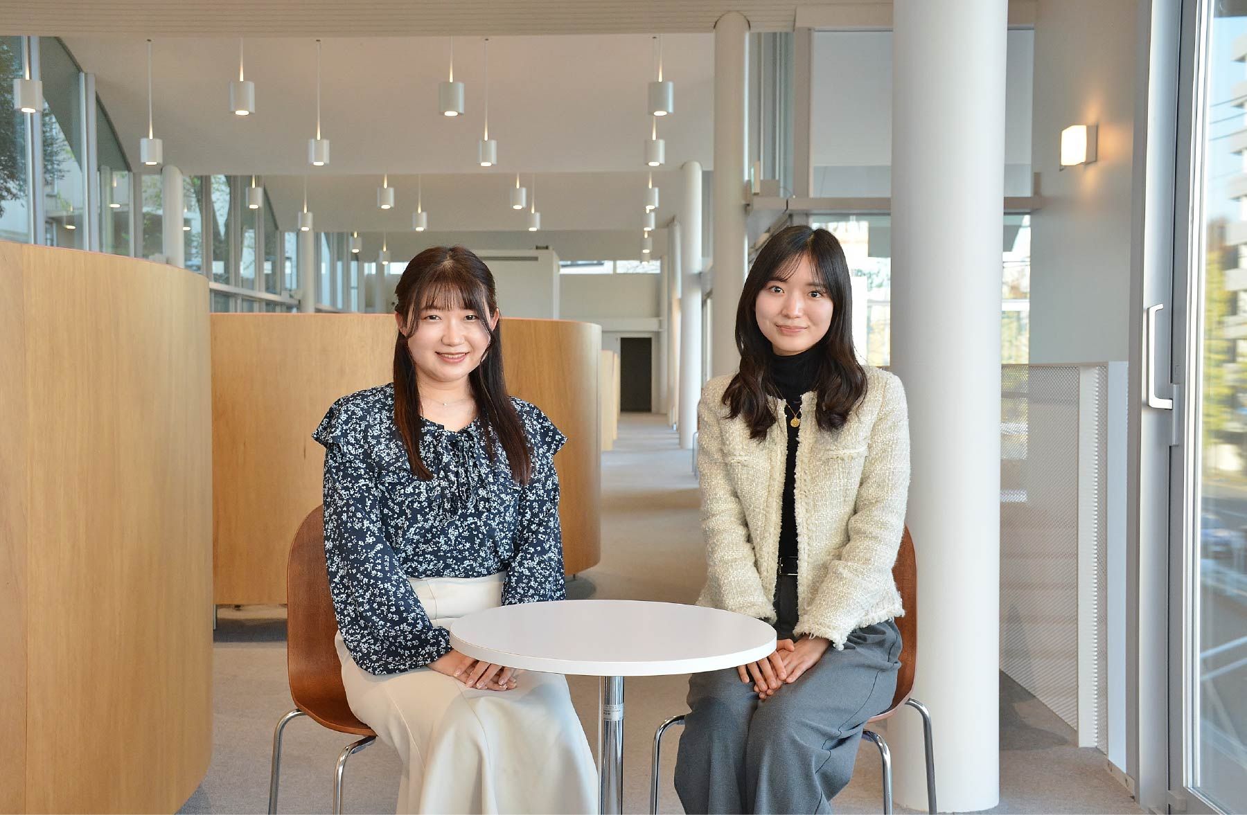 卒業生・姉妹インタビュー 扉絵